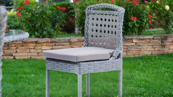 Pernilla S Yuvarlak Masa Takımı