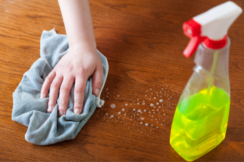 Masif Ahşap Temizliği Yapmak