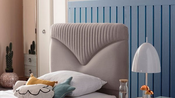 Valencia Genç Odası Başlık 100
