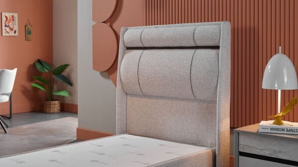 Mona Genç Odası Başlık