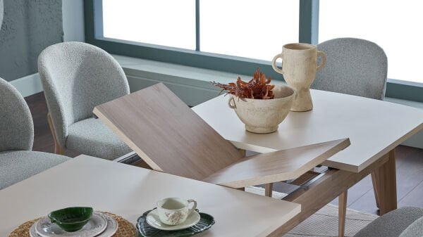 Claris Açılır Yemek Masası