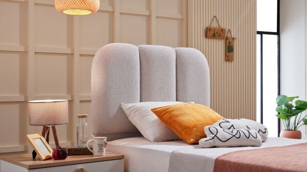 Boheems Genç Odası Başlık