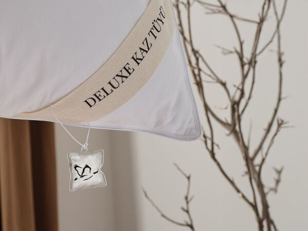 Deluxe Kaz Tüyü Yastık