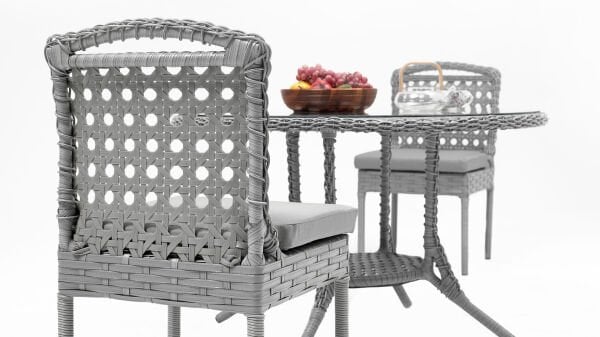 Pernilla S Yuvarlak Masa Takımı